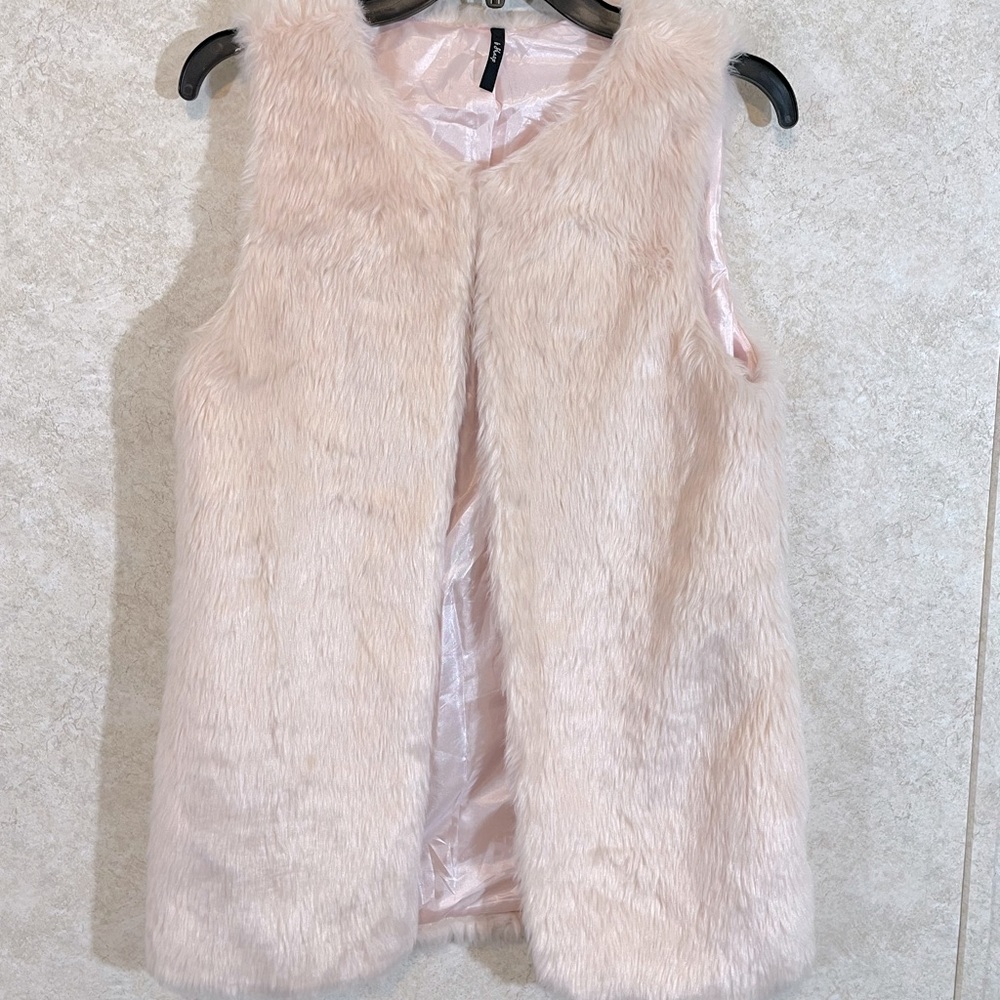 Boutique Faux Fur Pink Vest Pockets